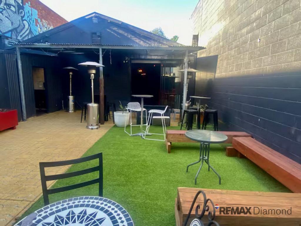 261 Macaulay Rd, North Melbourne, VIC 3051
