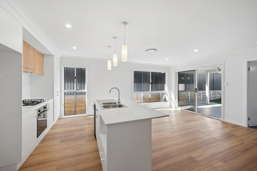 14a Wildwood Way, Thrumster, NSW 2444