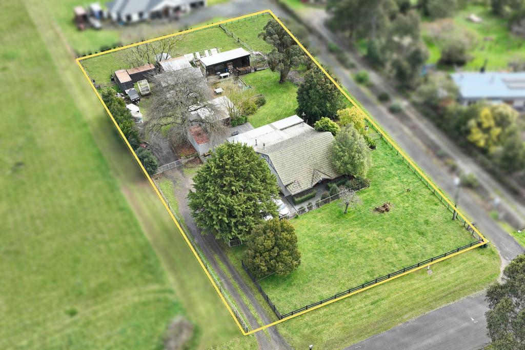 5 Patison Ct, Drouin, VIC 3818