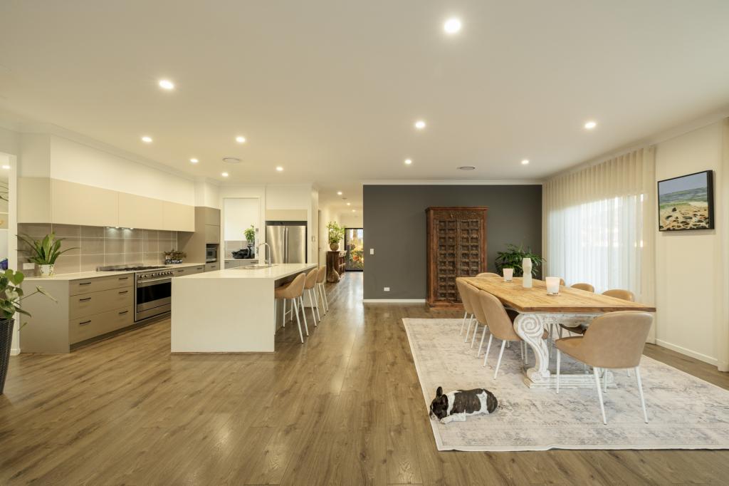 24 Alkoomie St, Wynnum, QLD 4178