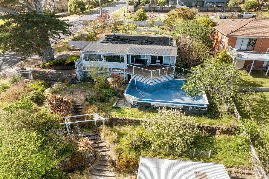 2 HEARN ST, DROMANA, VIC 3936