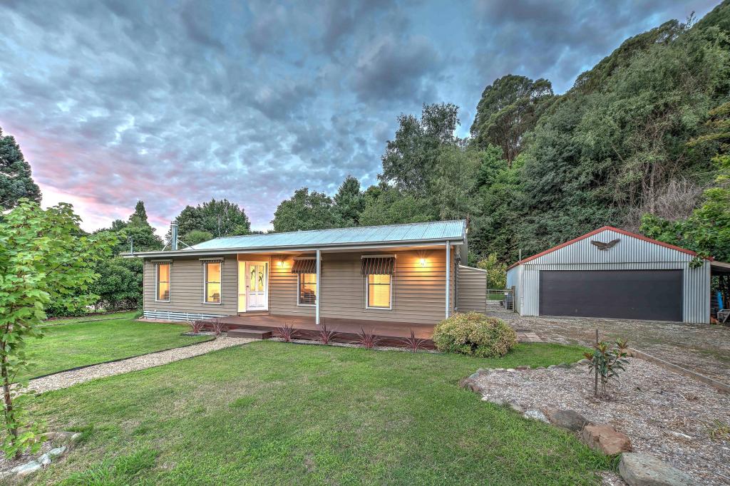 7 Williams Rd, Wandiligong, VIC 3744