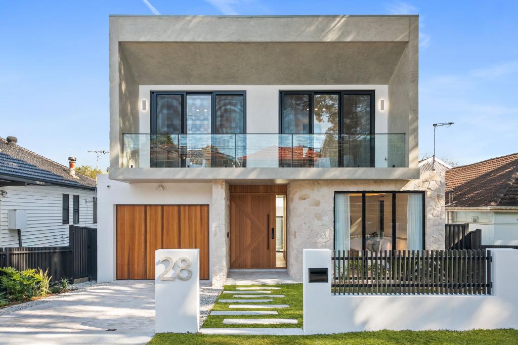 28 GUNGAH BAY RD, OATLEY, NSW 2223