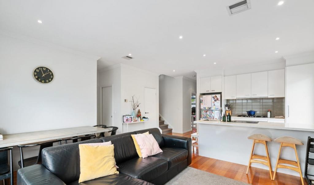 1/12 Streldon Ave, Strathmore, VIC 3041