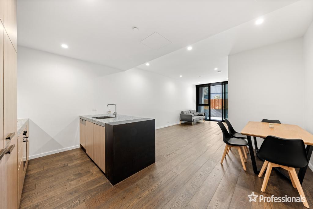 310/112 ADDERLEY ST, WEST MELBOURNE, VIC 3003