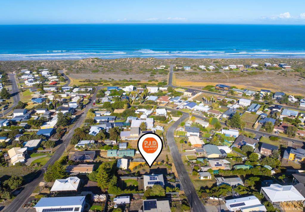 10 BOWLEY ST, GOOLWA BEACH, SA 5214