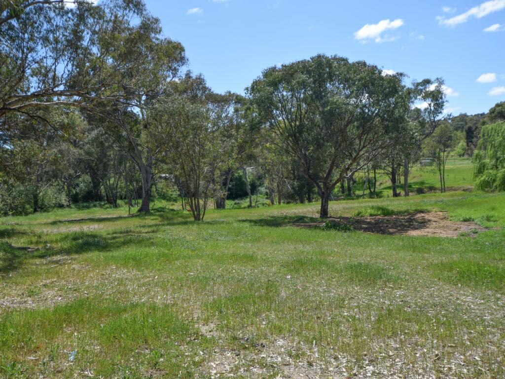 33 Hintons Rd, Young, NSW 2594