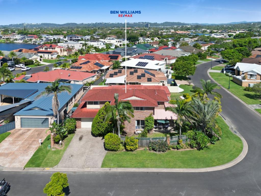 1/8 Washington Ct, Varsity Lakes, QLD 4227