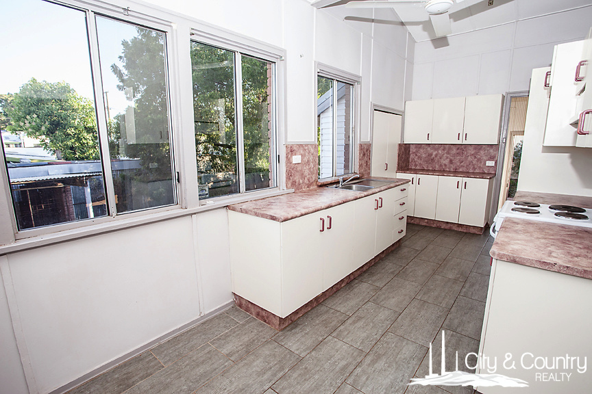 3 Juniper St, Parkside, QLD 4825