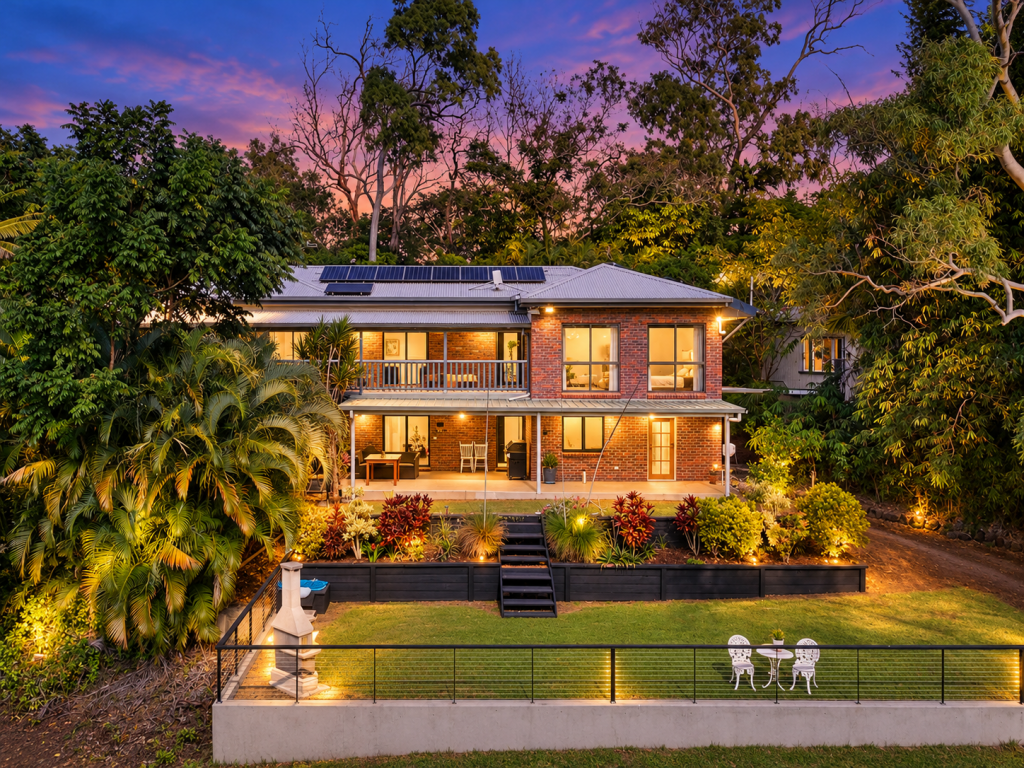 33 Cilla Hill Ct, Sarina Beach, QLD 4737