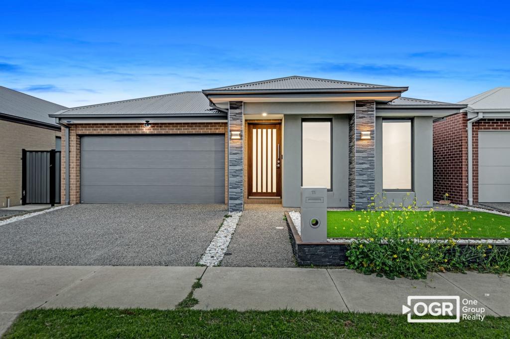 11 RULINGIA RD, DONNYBROOK, VIC 3064