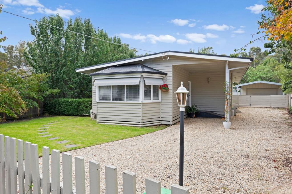 13 Quantrill Ave, Benalla, VIC 3672