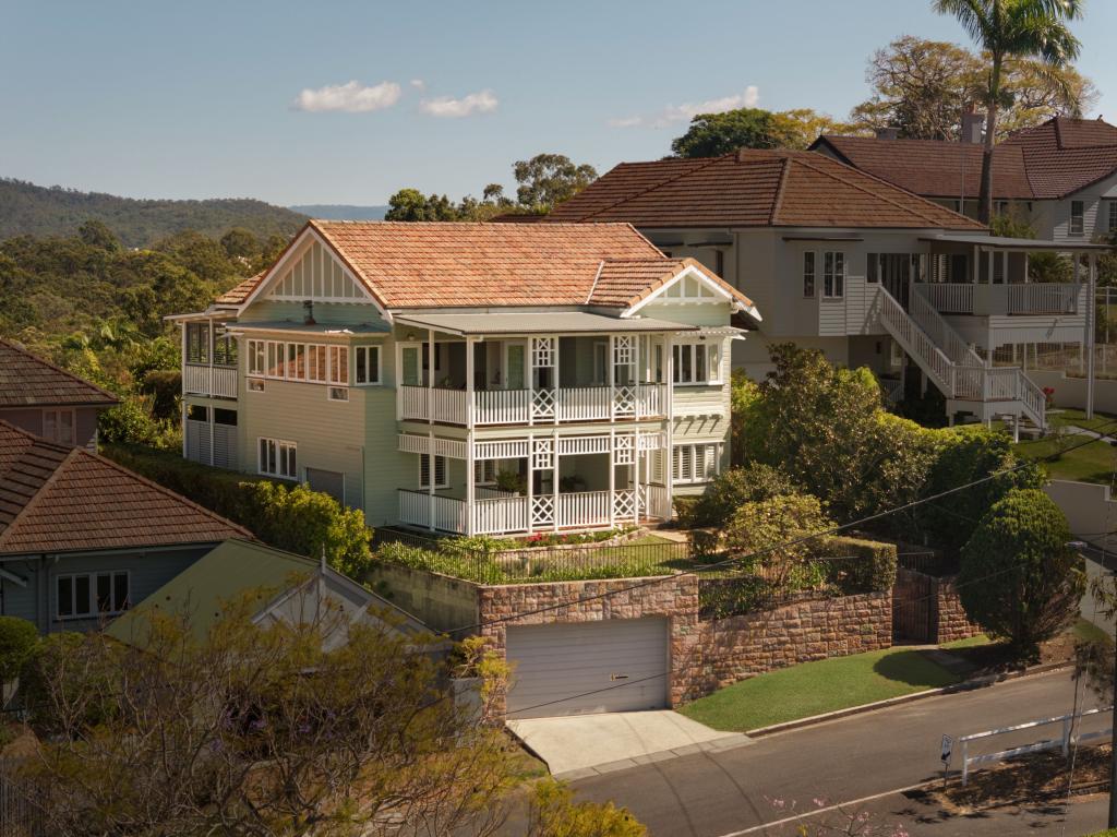4 Bearsden Ave, Newmarket, QLD 4051