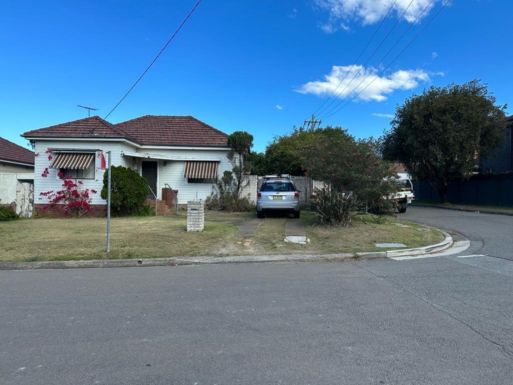 5 James St, Blakehurst, NSW 2221