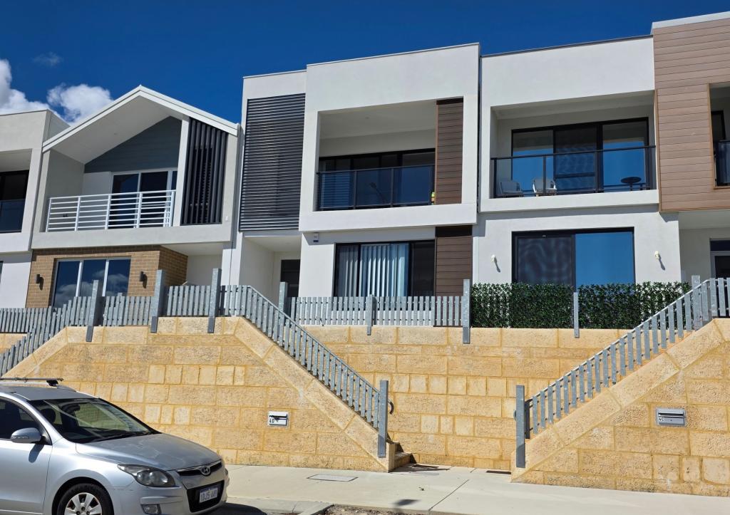 4D LEEWARD AVE, ALKIMOS, WA 6038