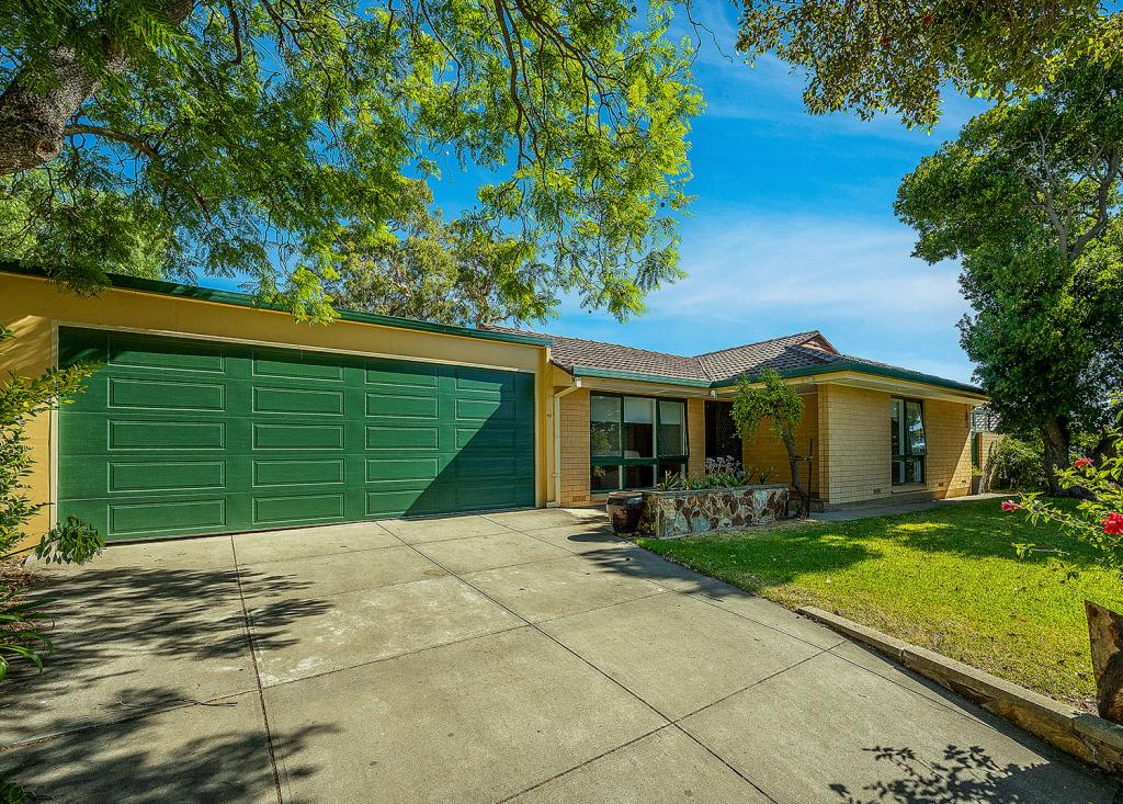 43 Katarama Rd, Fairview Park, SA 5126