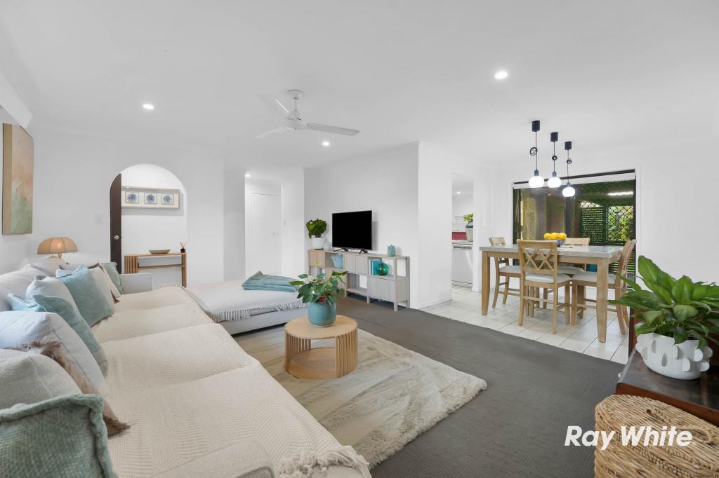 15 Carlos St, Hillcrest, QLD 4118