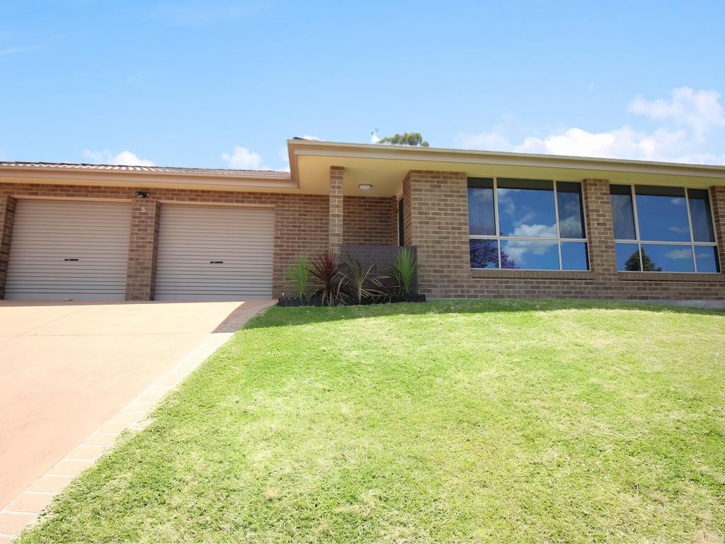 5 Kirkwood Cl, Cameron Park, NSW 2285