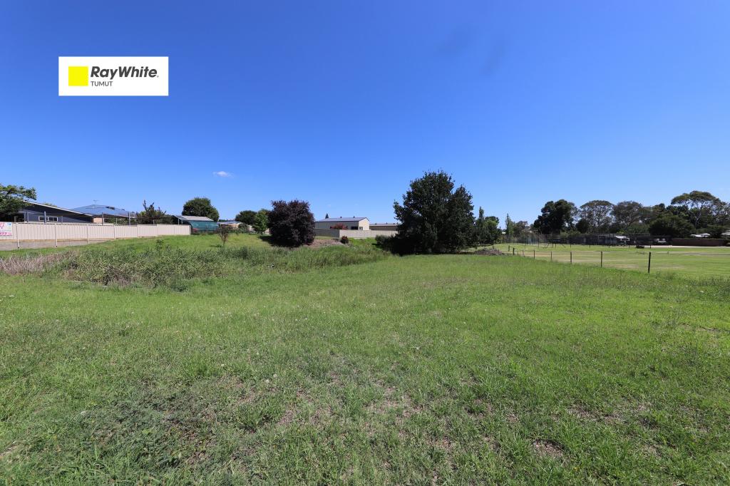 49 Broughton St, Tumut, NSW 2720