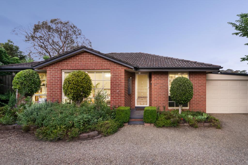 25 Lumeah Cres, Ferntree Gully, VIC 3156