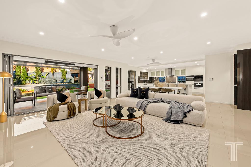 54 Herbert St, Camp Hill, QLD 4152