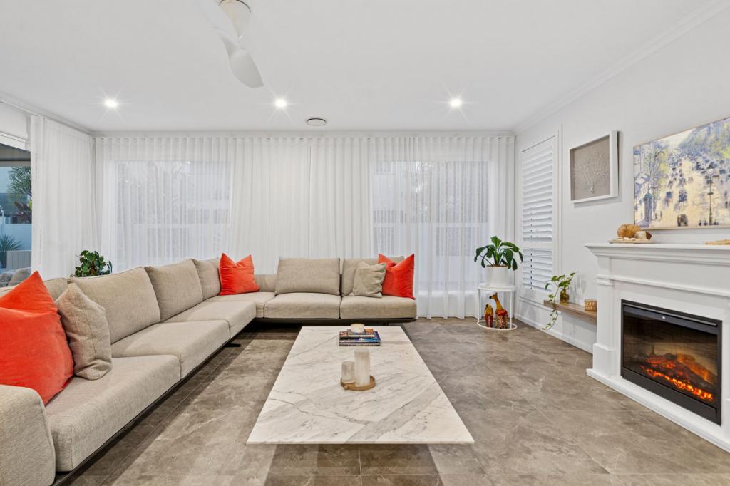 33 River Vista Way, Paradise Point, QLD 4216
