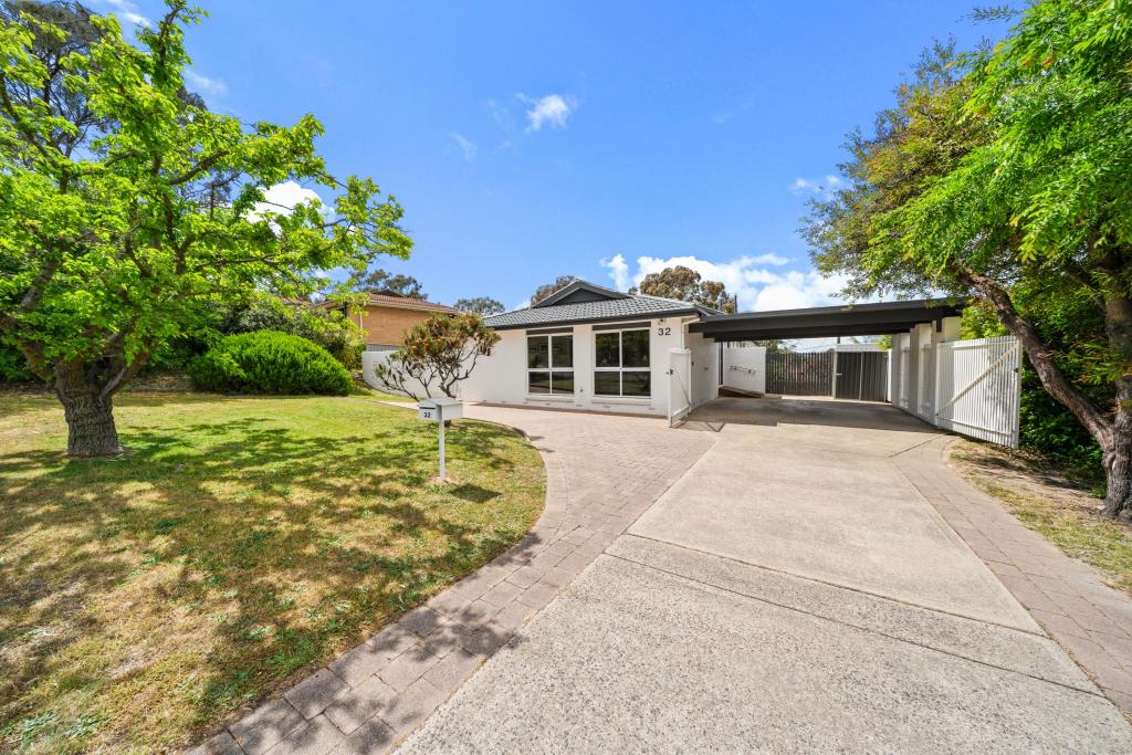 32 Pattinson Cres, Flynn, ACT 2615