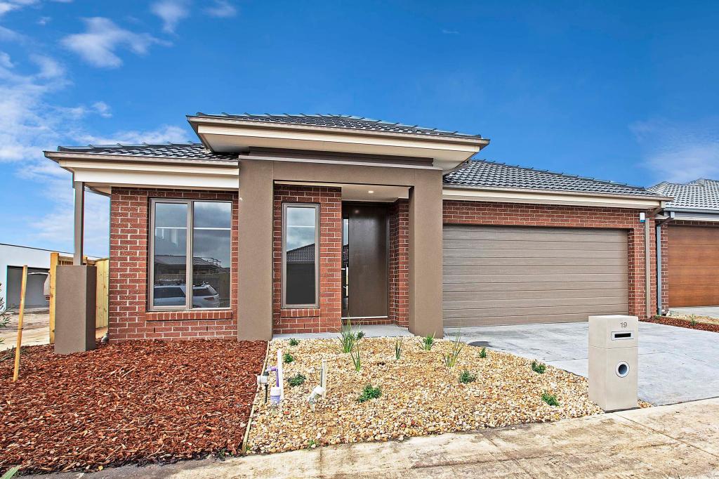 19 Trent Cres, Charlemont, VIC 3217