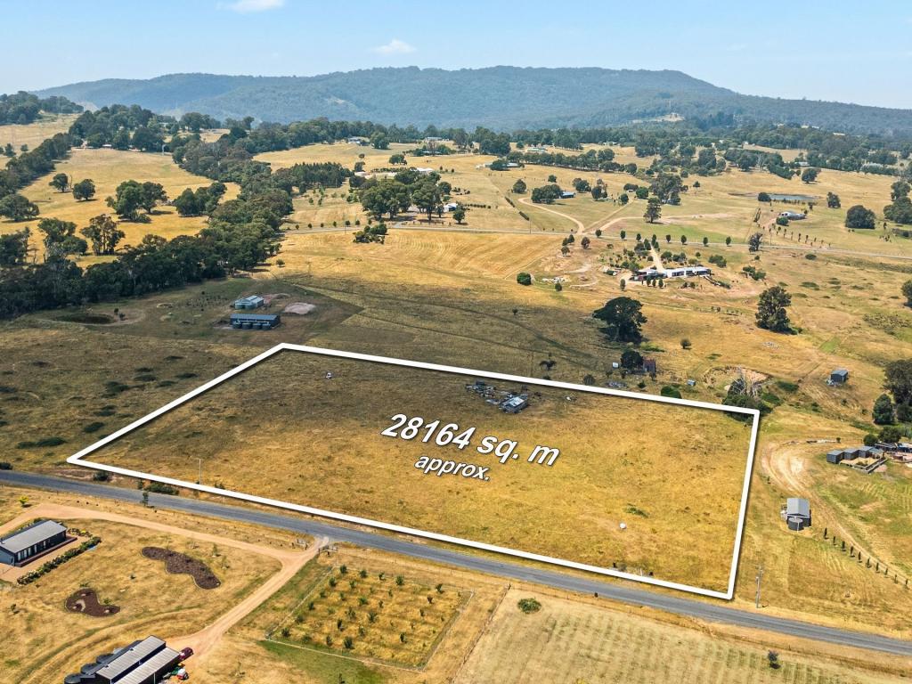 33 Ambrose Dr, Tolmie, VIC 3723