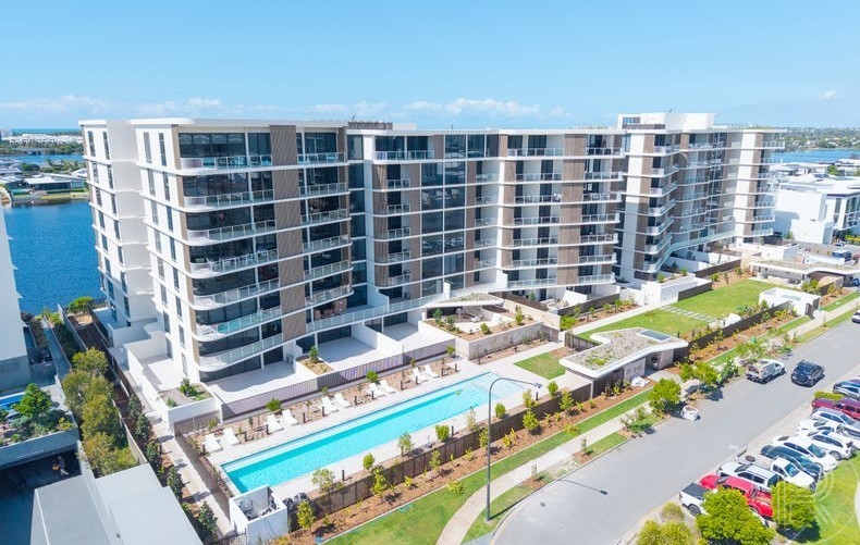 220/11 Waterside Rtt, Birtinya, QLD 4575