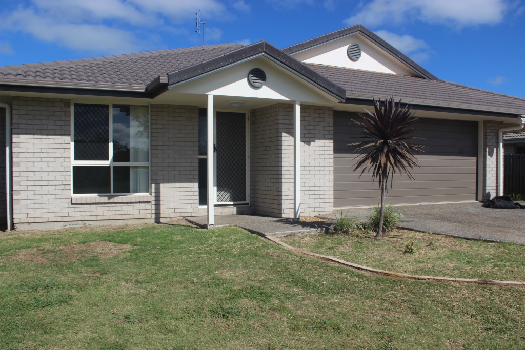 6a Parkside Dr, Kingaroy, QLD 4610