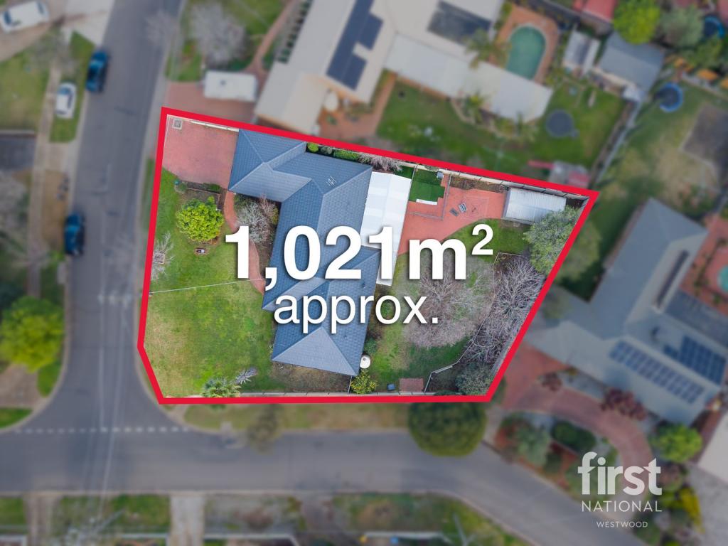 2 Lyall Dr, Werribee, VIC 3030