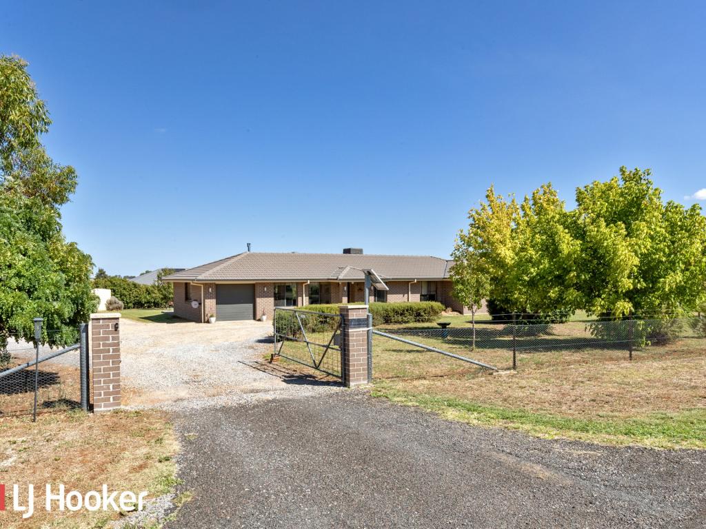 1 Badja Pl, Moore Creek, NSW 2340