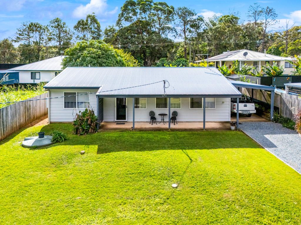 107 Laurel St, Russell Island, QLD 4184