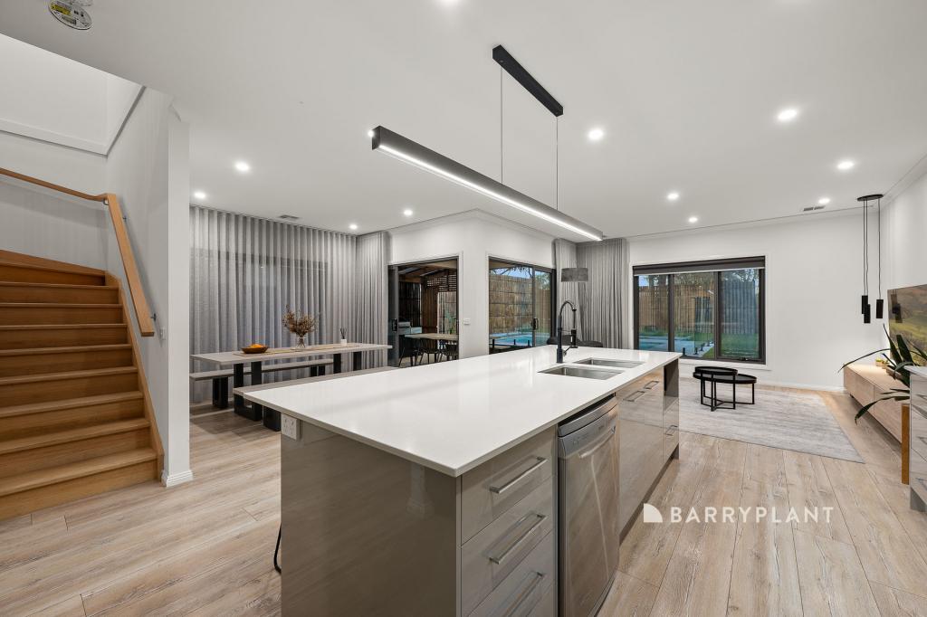 57 Aquatic Dr, Cranbourne West, VIC 3977