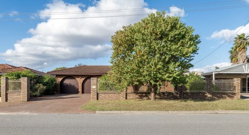 6 Indigo Ct, Riverton, WA 6148