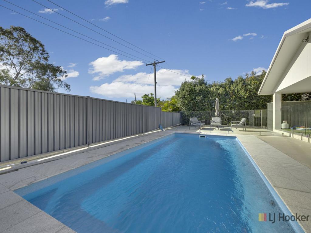 8 ALPINE AVE, BOYNE ISLAND, QLD 4680