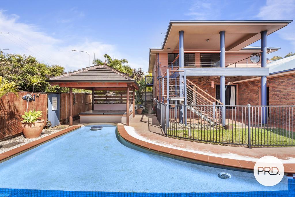 9 Braemar Ct, Redland Bay, QLD 4165