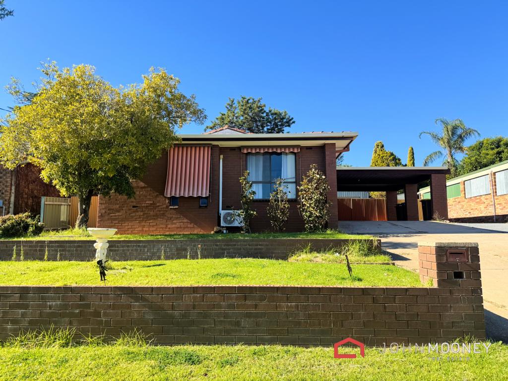 13 Malaya Dr, Tolland, NSW 2650