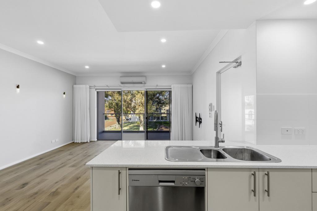 15/42 MCLARTY AVE, JOONDALUP, WA 6027