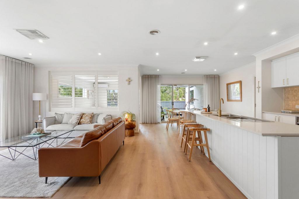 14 Golf Course Cir, Safety Beach, VIC 3936