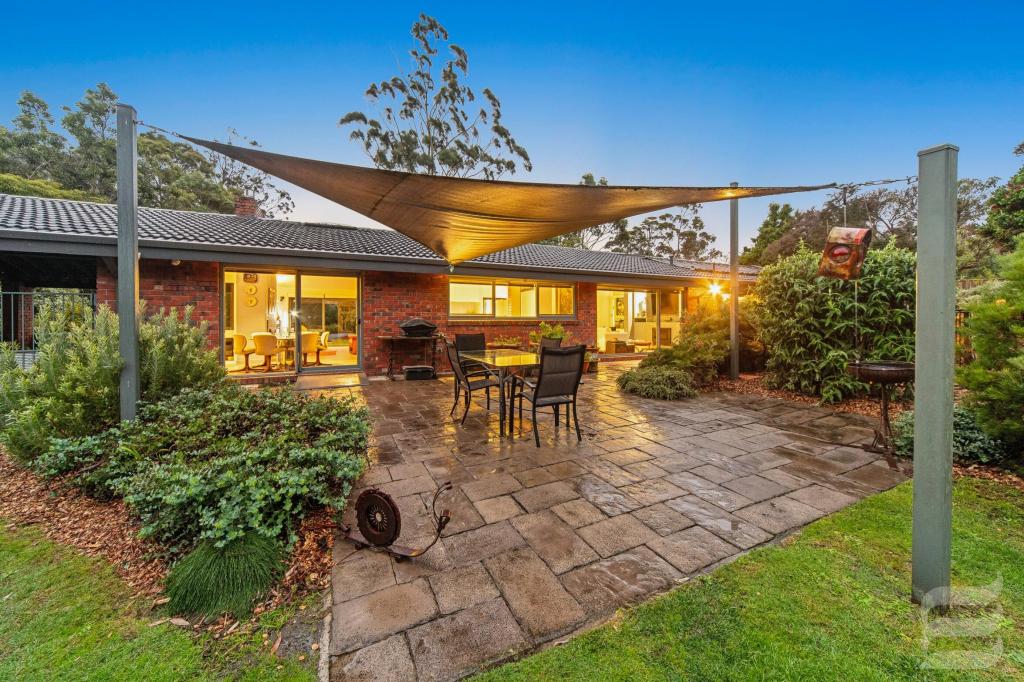 84 Winona Rd, Mount Eliza, VIC 3930