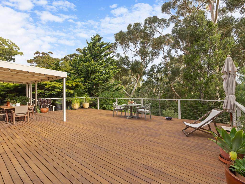 18 Grevillea Cres, Stonyfell, SA 5066