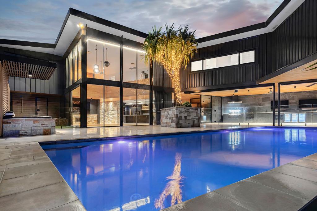 14 Premier Tce, Bridgeman Downs, QLD 4035