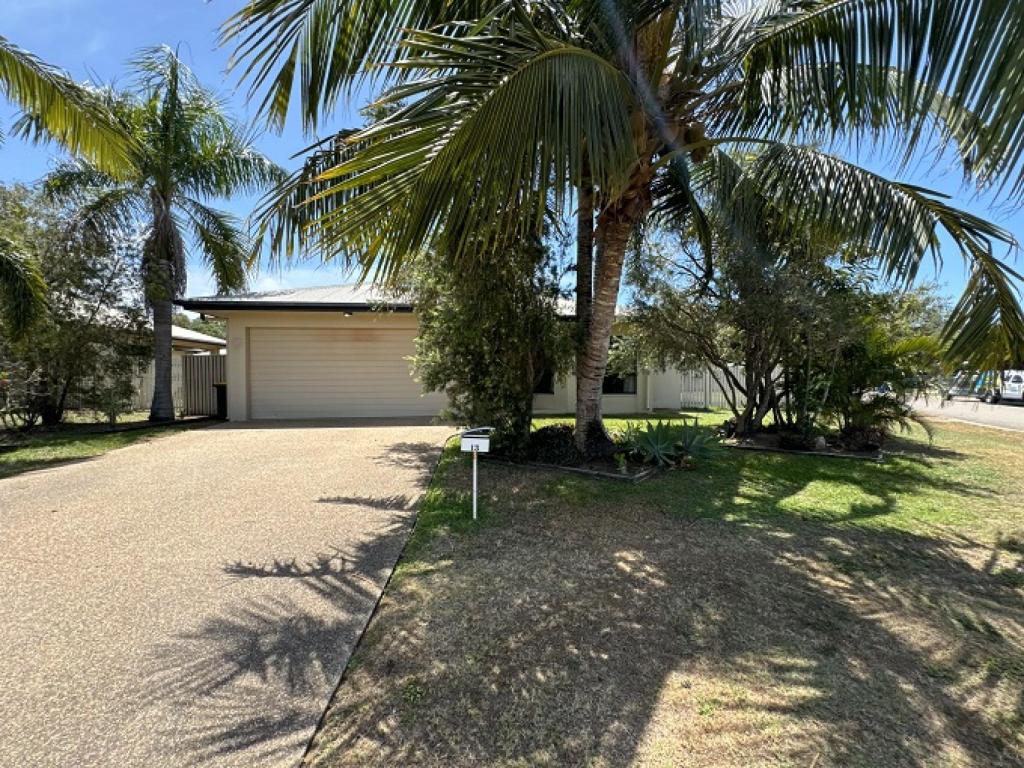 13 Bluff St, Bushland Beach, QLD 4818