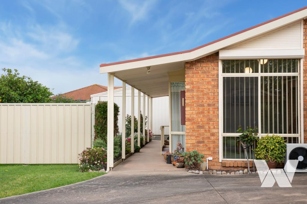 40 Balmoral Cres, Eastwood, VIC 3875