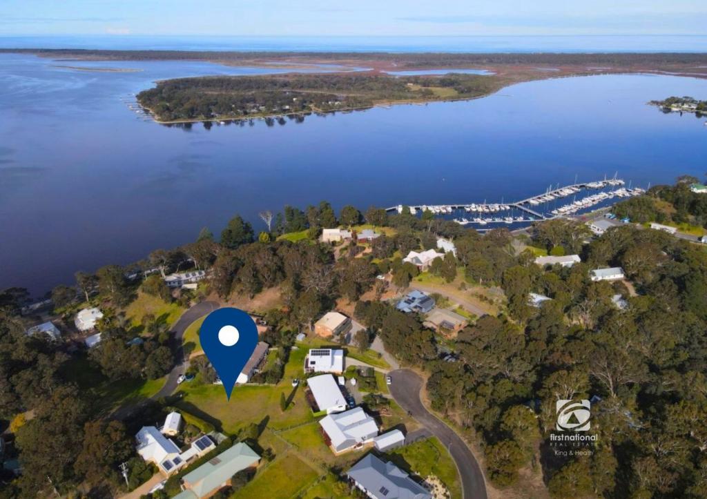 4 Bancroft Pl, Metung, VIC 3904