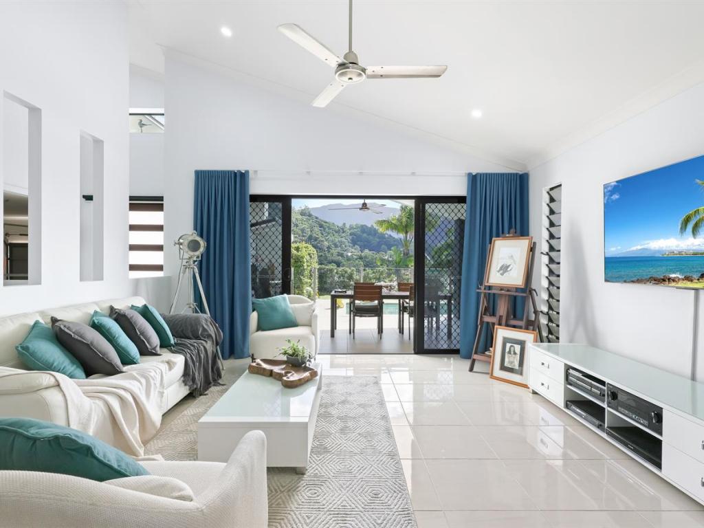 12 Greendale Cl, Brinsmead, QLD 4870