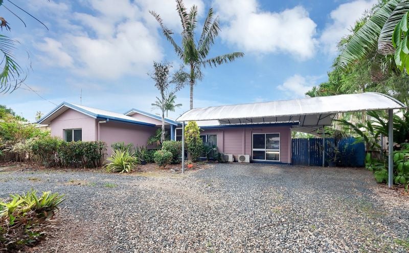 19 Cracknell Rd, White Rock, QLD 4868