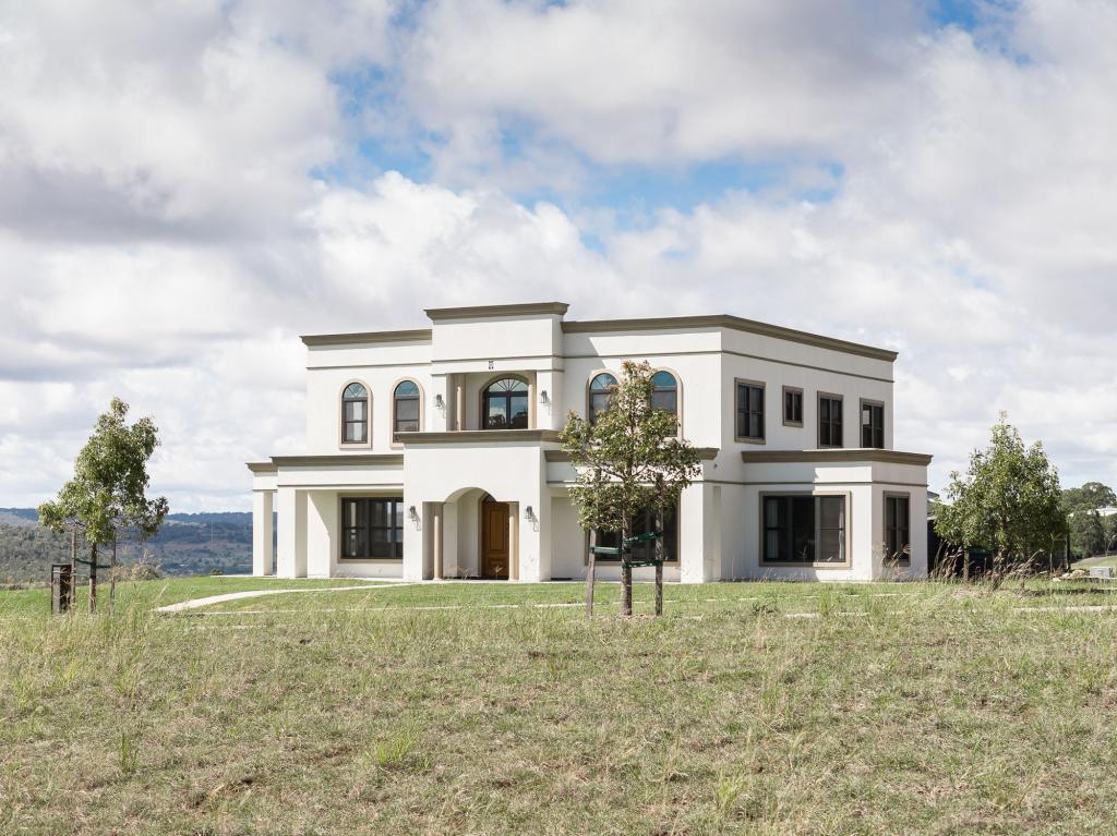80 Summit Dr, Mount Rascal, QLD 4350